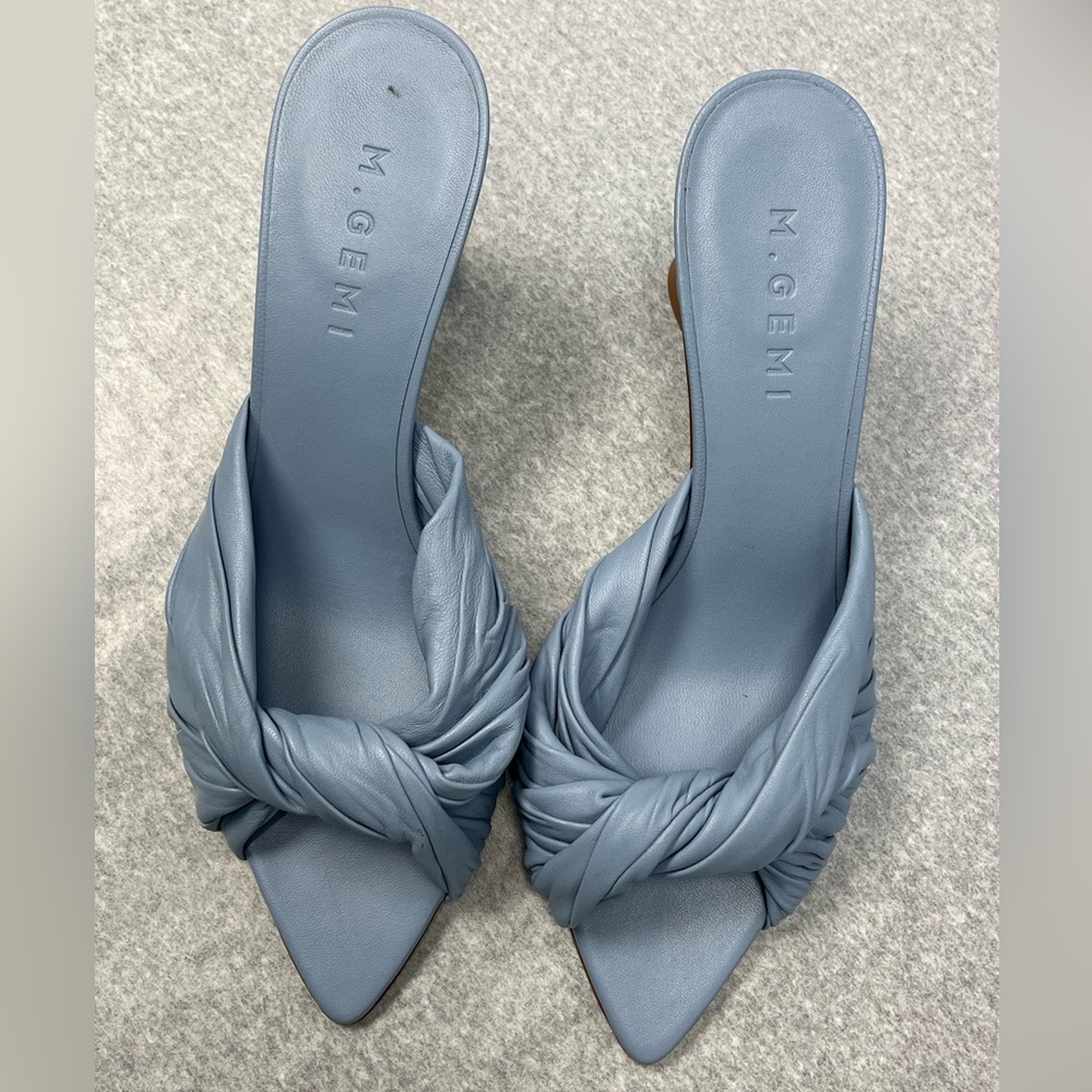 M. Gemi size 8 open toe heals in periwinkle - Picture 3 of 4